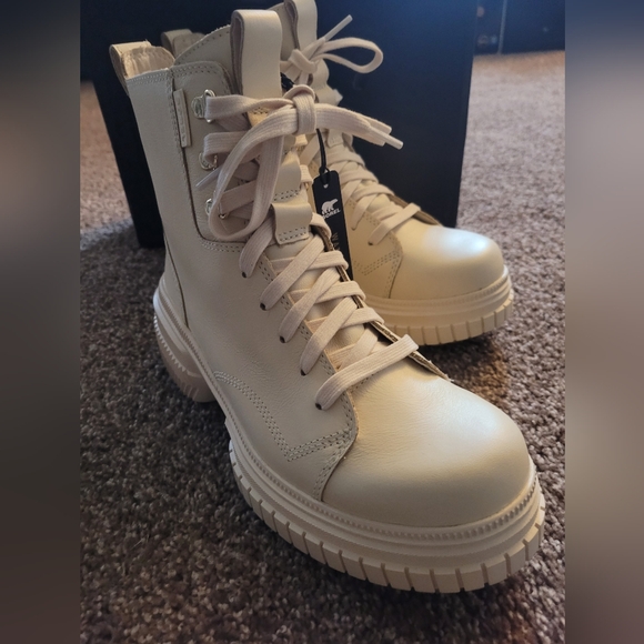 NWT Sorel ona ave boots - Picture 2 of 4